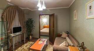 Гостиница Уют Сургут Двухместный номер с 1 кроватью и гостиным уголком-1