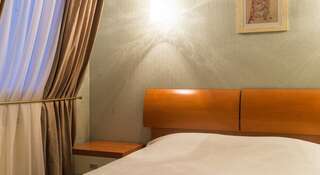 Гостиница Уют Сургут Двухместный номер с 1 кроватью и гостиным уголком-2